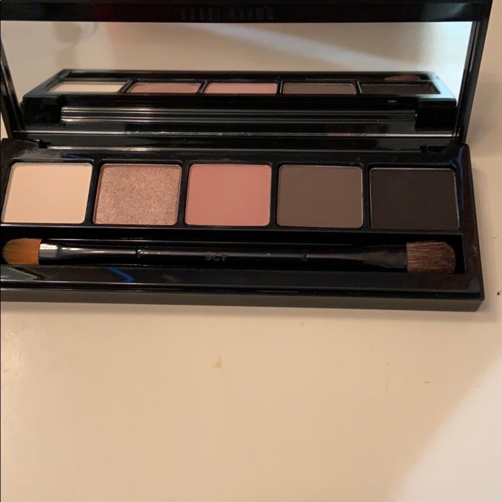 BOBBI BROWN Evening Glow palette.